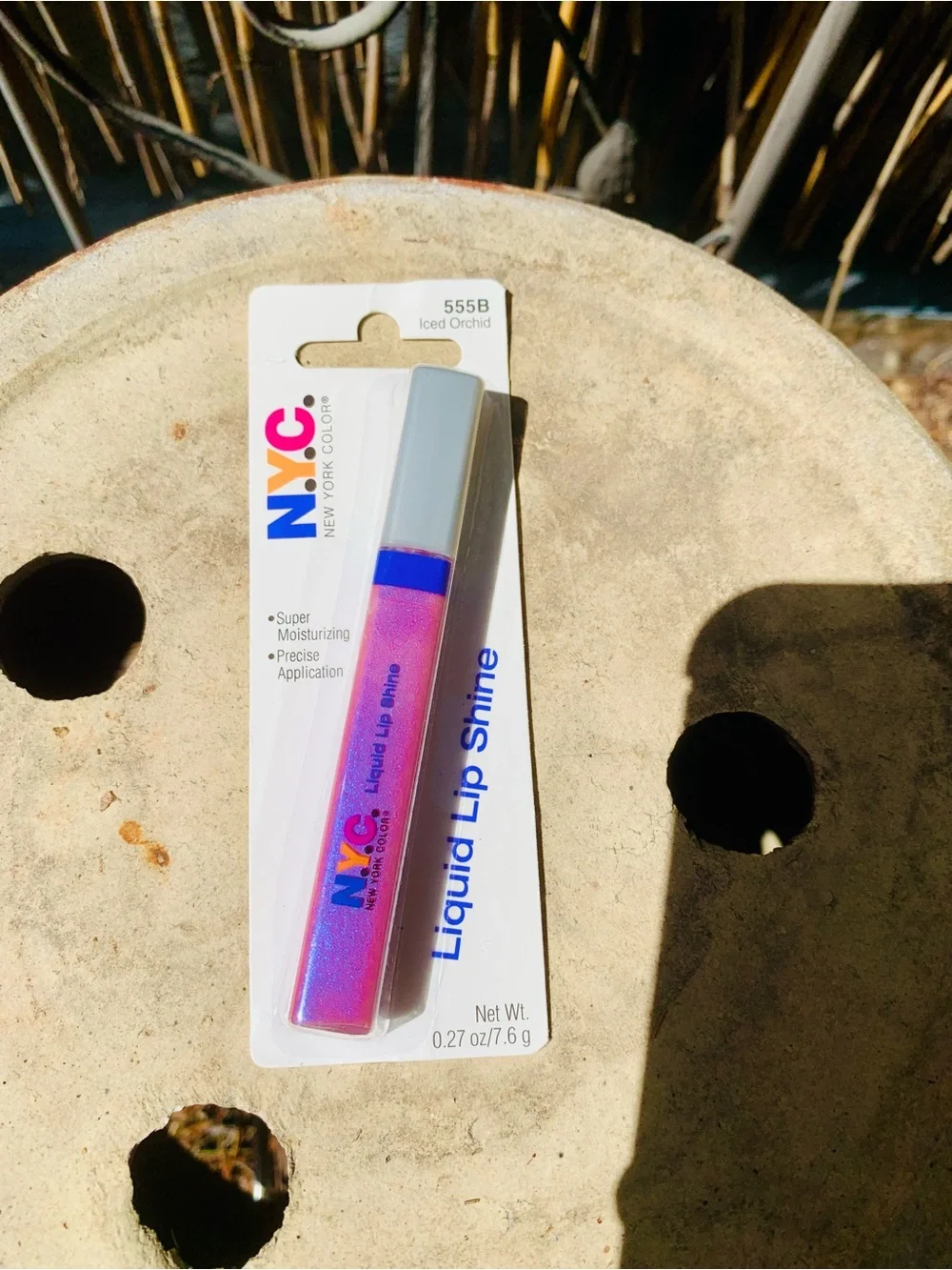 NYC Liquid Lip Shine Iced Orchid - Shimmery Purple-Pink
